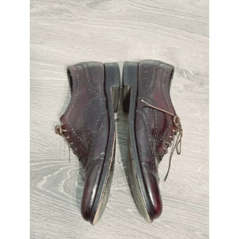 The Florsheim Shoe Men Burgundy Leather Wingtip Oxfords Size 9B‎ Classic Preppy